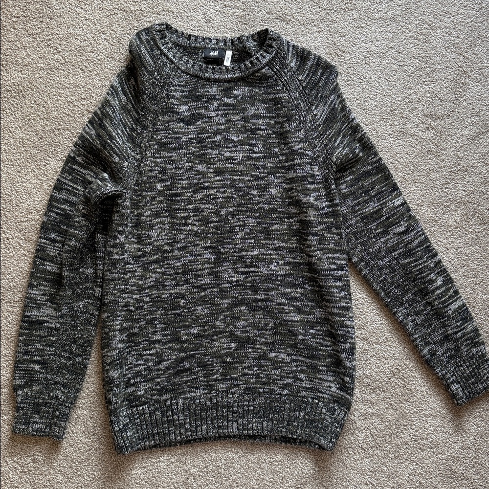 H&M Black and Gray Knit Sweater